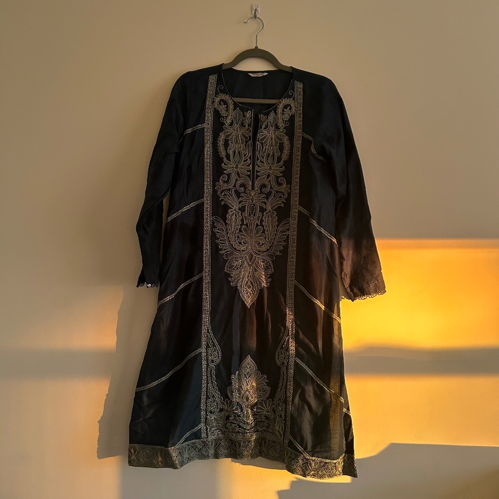 Embroidered long shirt | emerald green